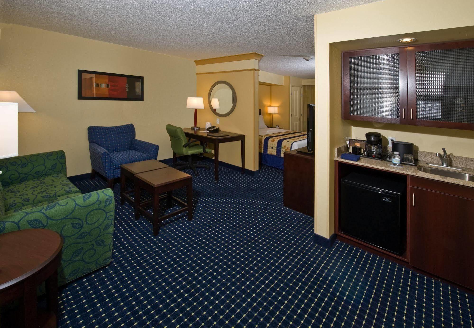 Springhill Suites Columbus Exterior photo